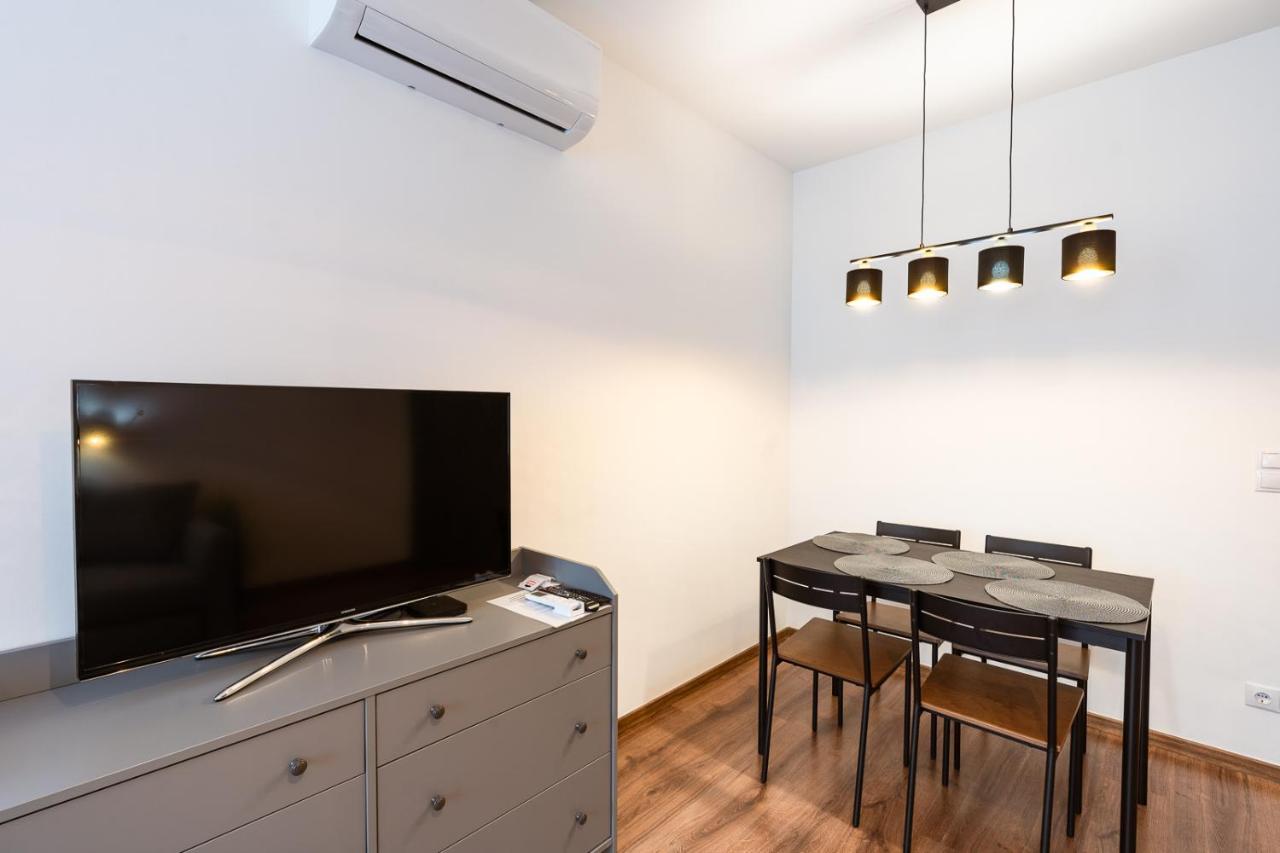 בודפשט Modern & Newly Built Apartment With Private Garage מראה חיצוני תמונה